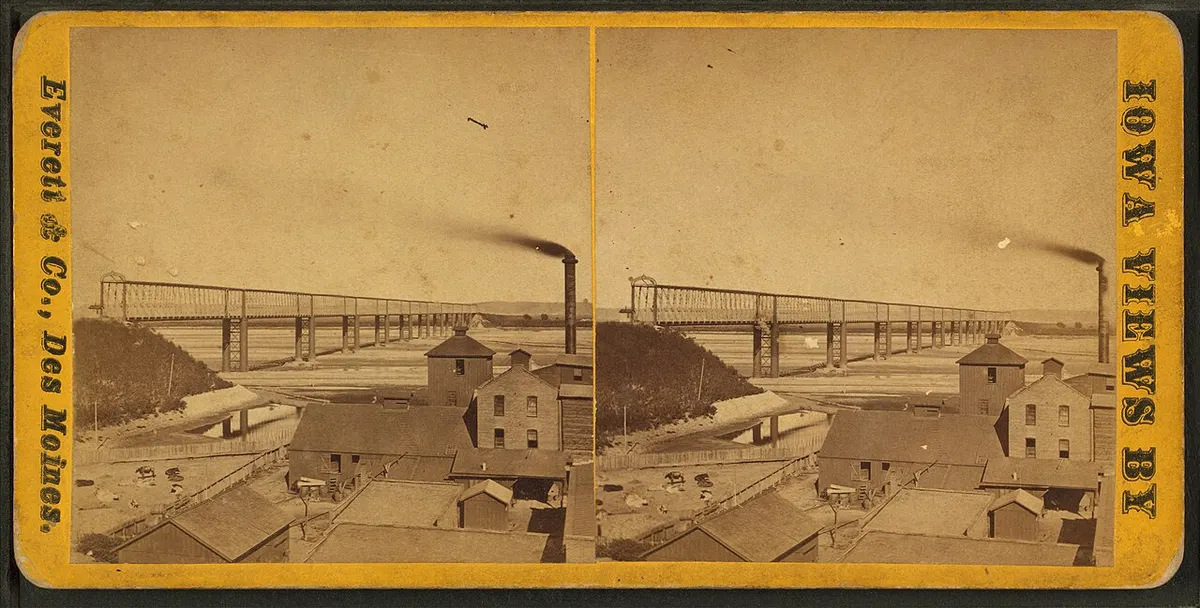 Nineteenth-century photograph of the Union Pacific Railroad bridge across the Missouri River to Omaha