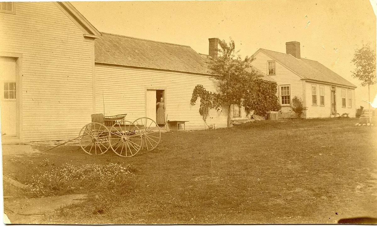 Historic photograph of the Leavitt family farm in Turner, Maine, around 1900 – the rural town where the 2006 carcass was found.